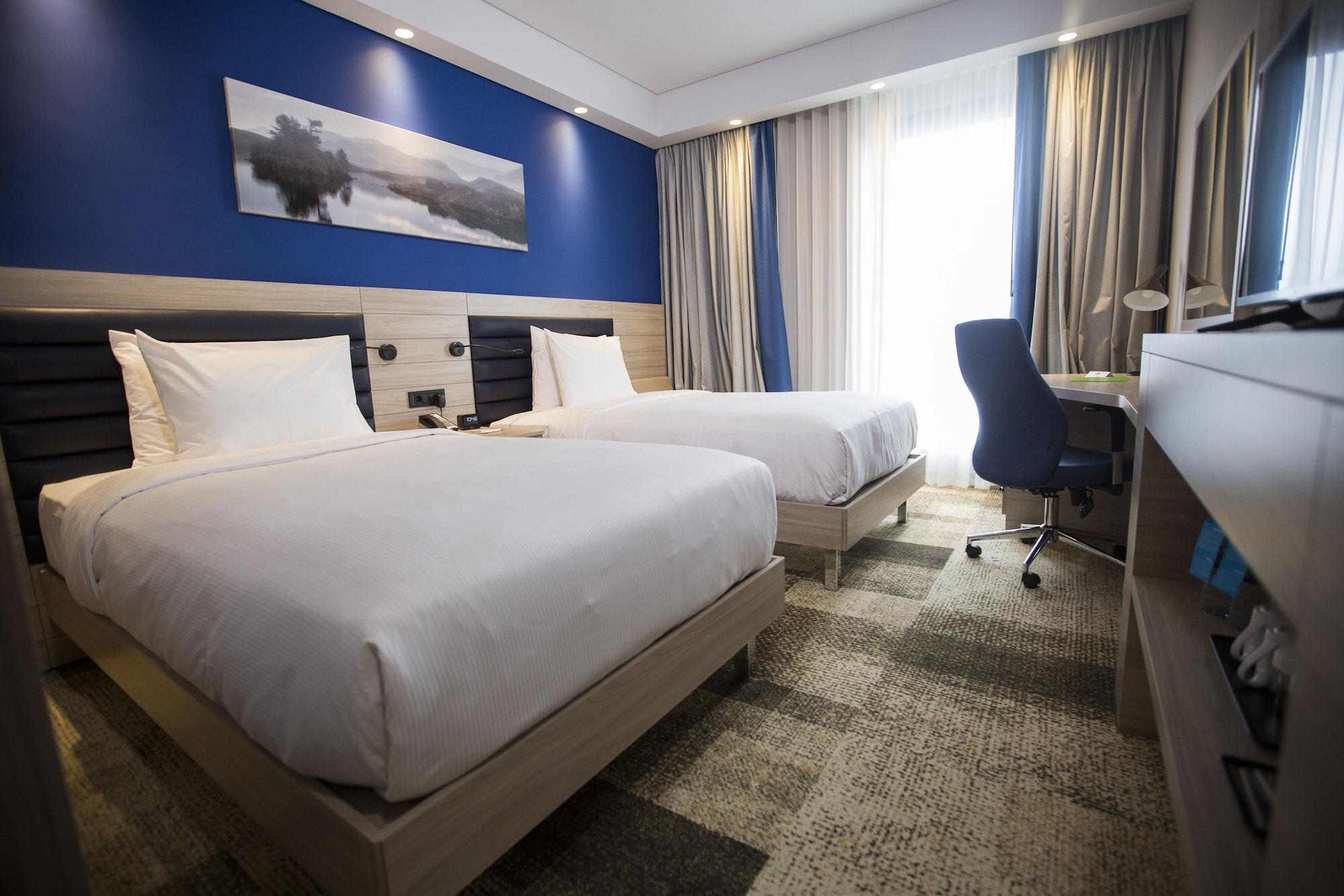 Отель Hampton By Hilton Болу Экстерьер фото