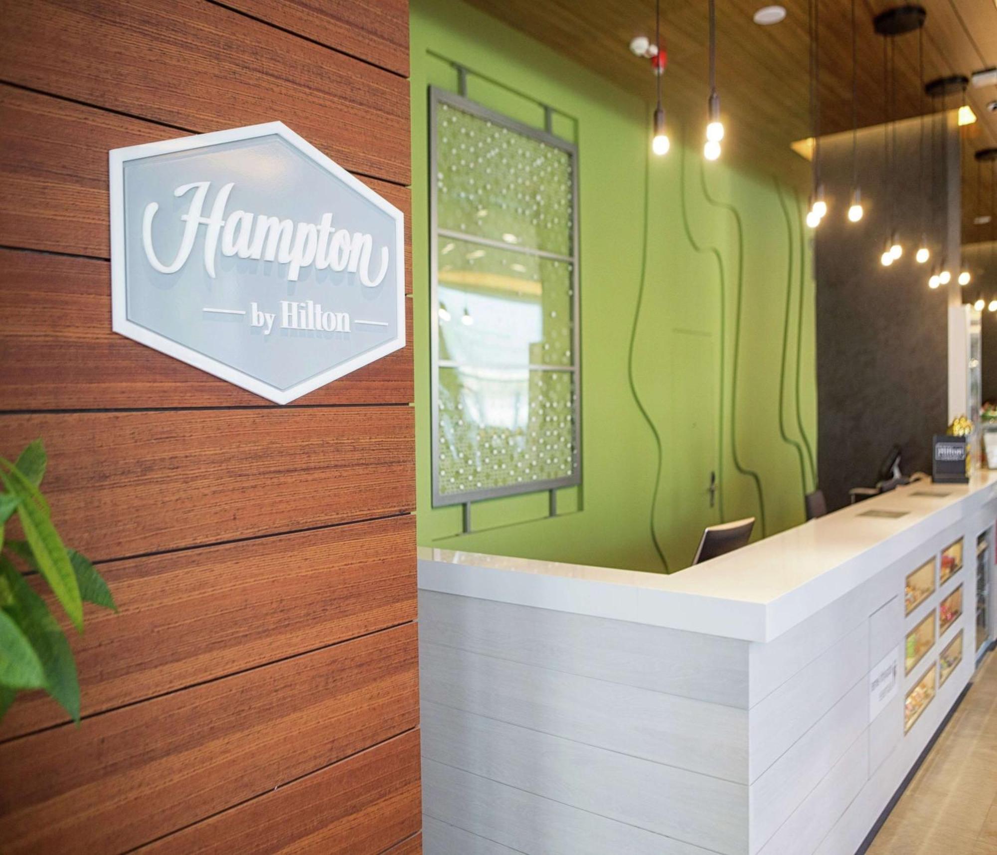 Отель Hampton By Hilton Болу Экстерьер фото